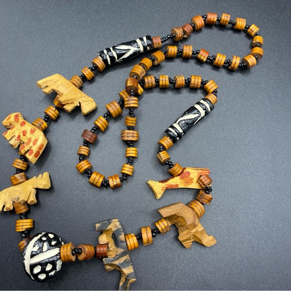 Wood Tribal African Safari Animal Hand-Carved Beads Necklace Over-the-Head Style - Picture 8 of 9